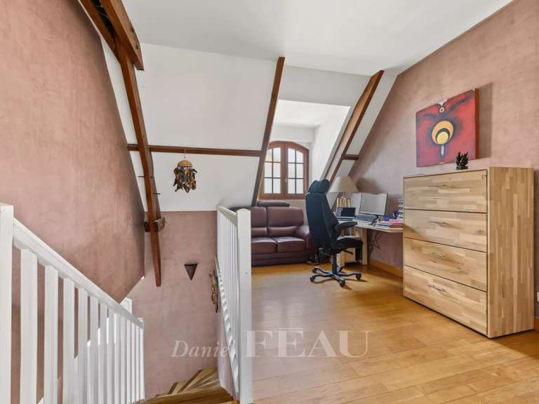 Maison Saint-Cyr-l'École - 5 chambres - 187m²