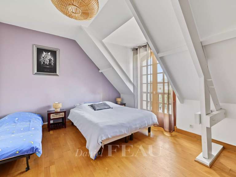 Maison Saint-Cyr-l'École - 5 chambres - 187m²