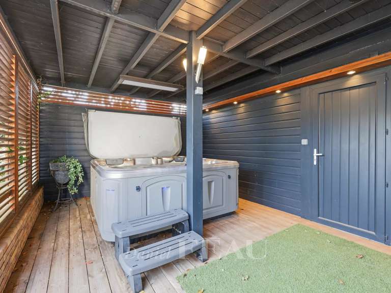 Maison Saint-Cyr-l'École - 5 chambres - 187m²