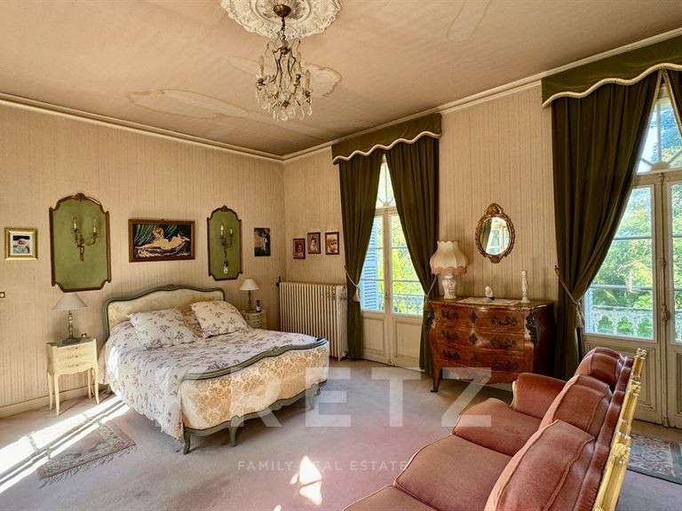 Château Saint-Cyr-sur-Loire - 8 chambres - 640m²