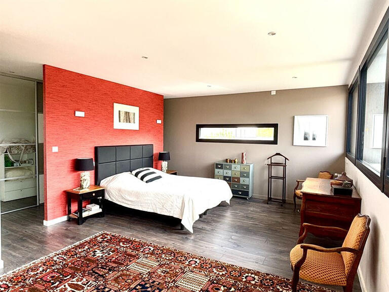 Maison Saint-Cyr-sur-Loire - 4 chambres - 225m²
