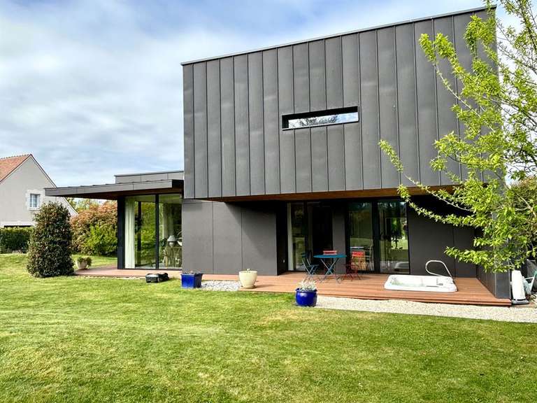 Maison Saint-Cyr-sur-Loire - 4 chambres - 232m²