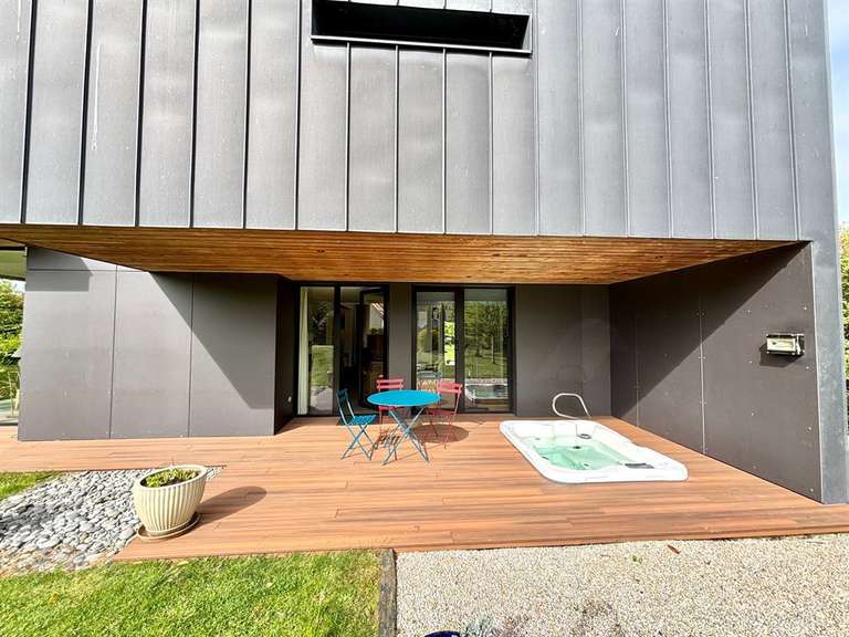 Maison Saint-Cyr-sur-Loire - 4 chambres - 232m²