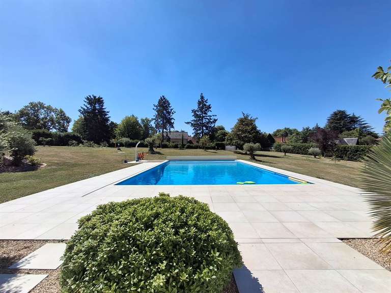 House Saint-Cyr-sur-Loire - 5 bedrooms - 275m²