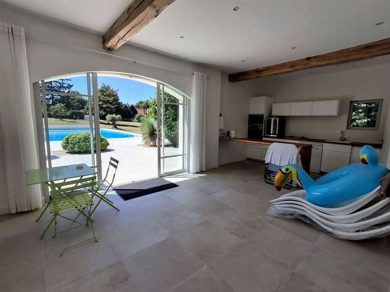 House Saint-Cyr-sur-Loire - 5 bedrooms - 275m²