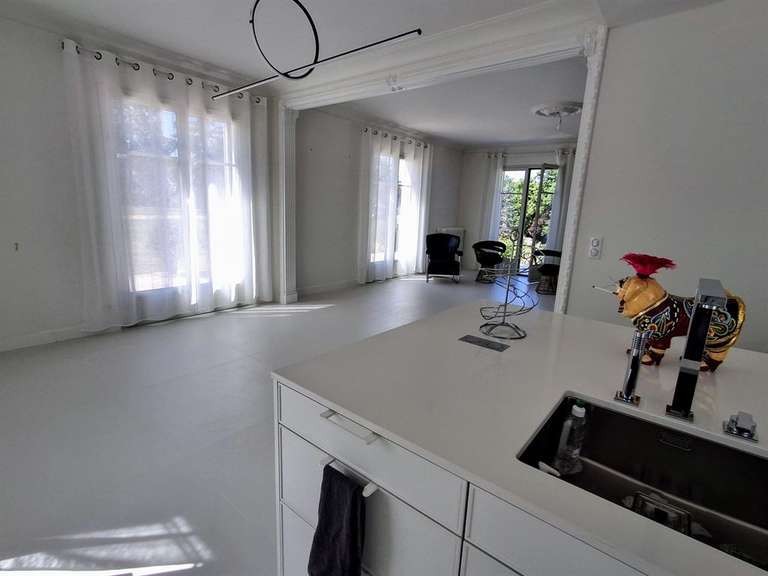 House Saint-Cyr-sur-Loire - 5 bedrooms - 275m²