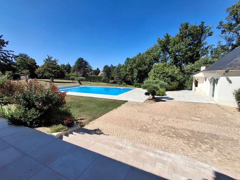 House Saint-Cyr-sur-Loire - 5 bedrooms - 275m²