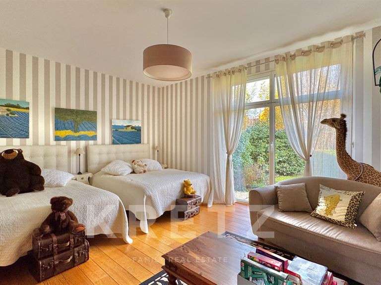 Maison Saint-Cyr-sur-Loire - 7 chambres - 581m²