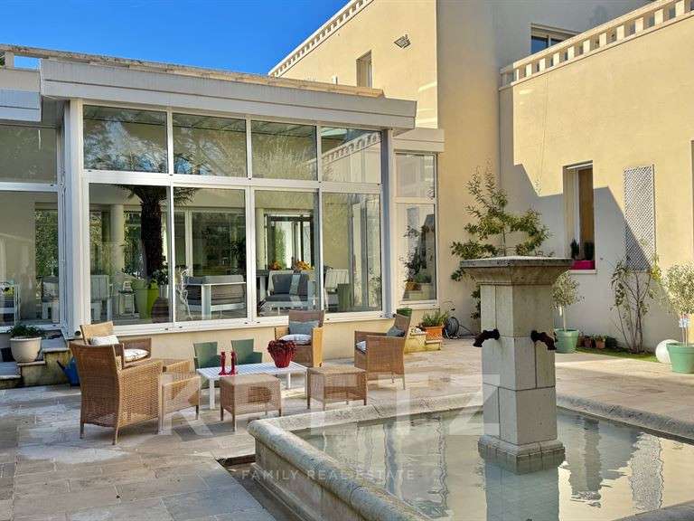 Maison Saint-Cyr-sur-Loire - 7 chambres - 581m²