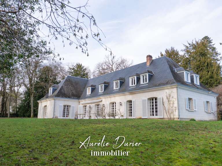 Maison Saint-Cyr-sur-Loire - 7 chambres - 400m²