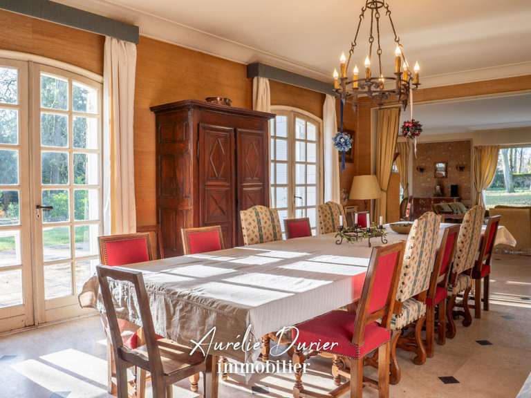 Maison Saint-Cyr-sur-Loire - 7 chambres - 400m²