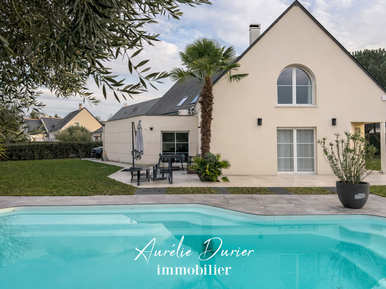 Maison Saint-Cyr-sur-Loire - 4 chambres - 201m²