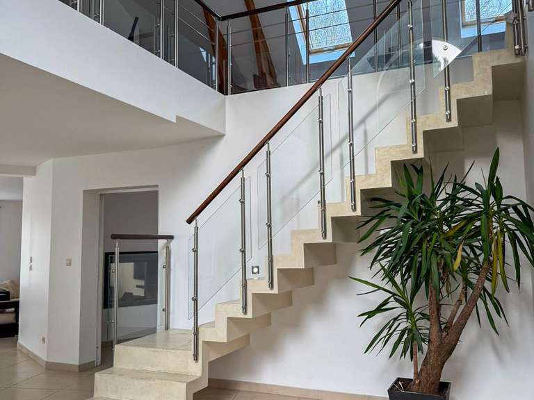 Maison Saint-Cyr-sur-Loire - 4 chambres - 201m²