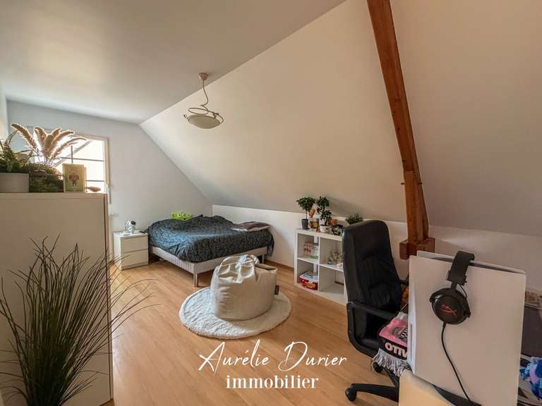 Maison Saint-Cyr-sur-Loire - 4 chambres - 201m²