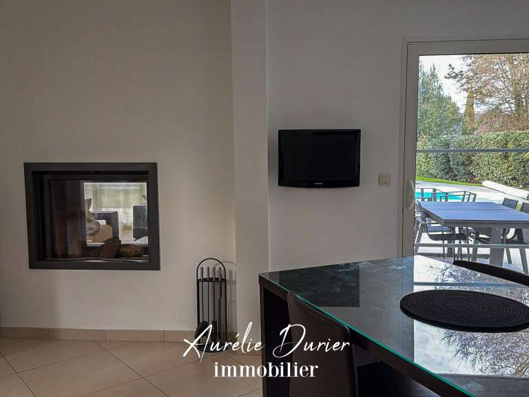 Maison Saint-Cyr-sur-Loire - 4 chambres - 201m²