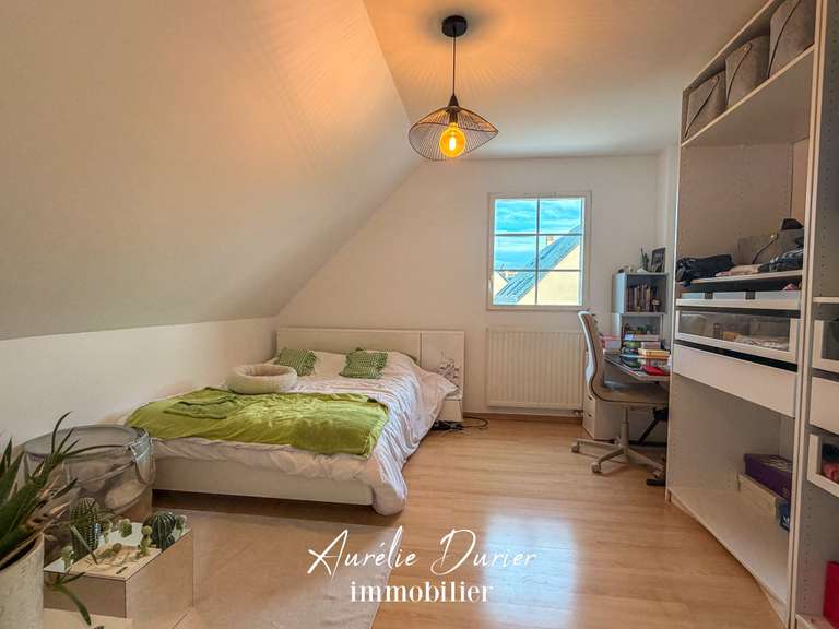 Maison Saint-Cyr-sur-Loire - 4 chambres - 201m²