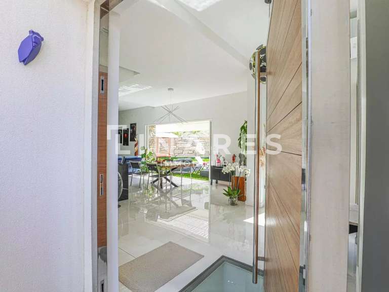 Maison Saint-Cyr-sur-Mer - 3 chambres - 280m²