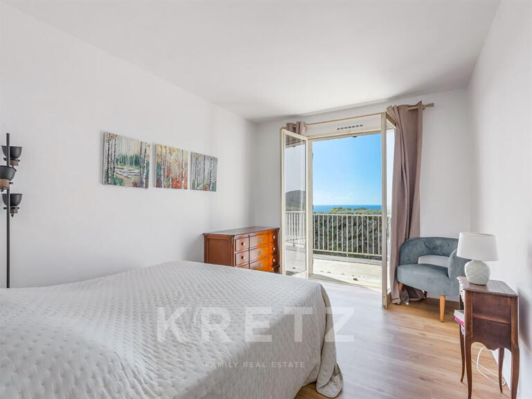 House Saint-Cyr-sur-Mer - 3 bedrooms - 200m²