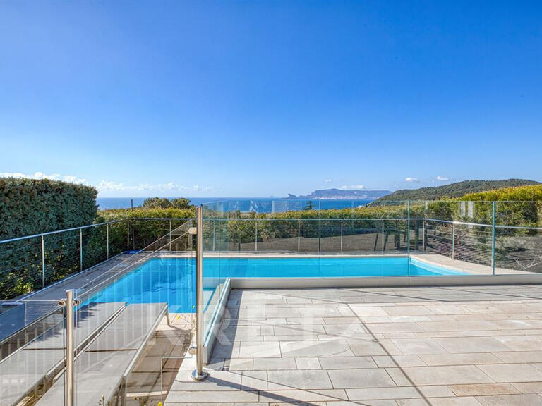 House Saint-Cyr-sur-Mer - 3 bedrooms - 200m²