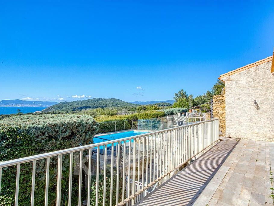 House Saint-Cyr-sur-Mer
