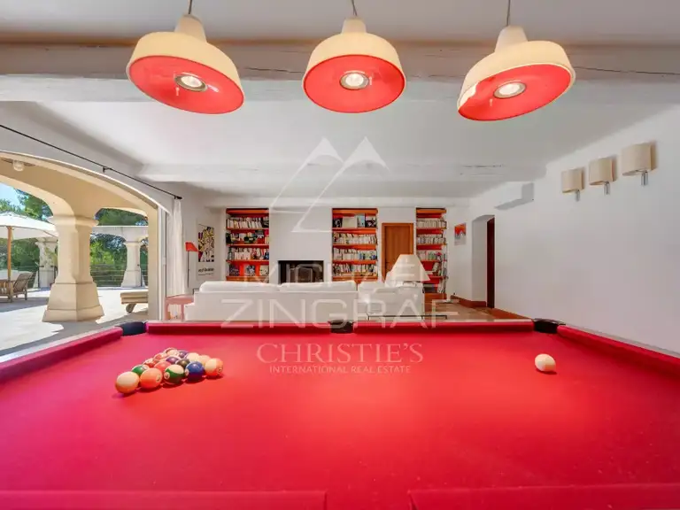 Maison Saint-Cyr-sur-Mer - 12 chambres - 723m²