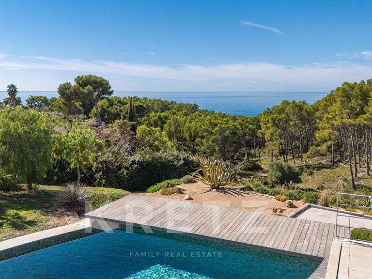 House with Sea view Saint-Cyr-sur-Mer - 4 bedrooms - 215m²