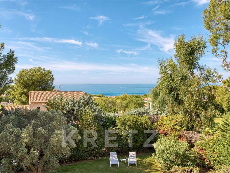 House Saint-Cyr-sur-Mer