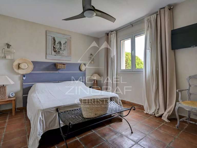 House Saint-Cyr-sur-Mer - 4 bedrooms - 186m²