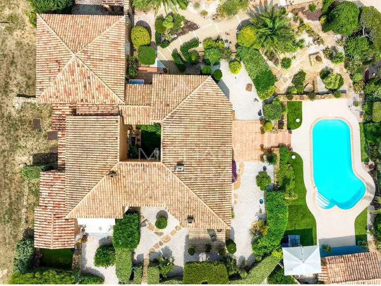 House Saint-Cyr-sur-Mer - 4 bedrooms - 186m²