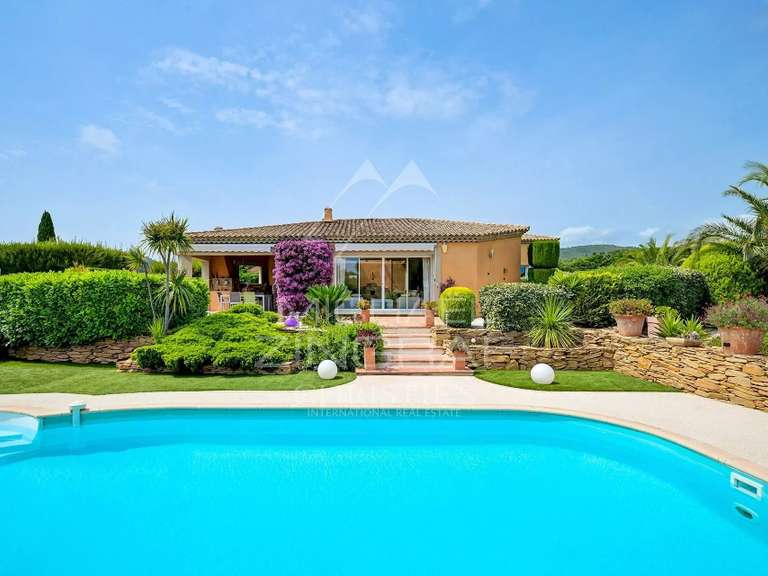 House Saint-Cyr-sur-Mer - 4 bedrooms - 186m²