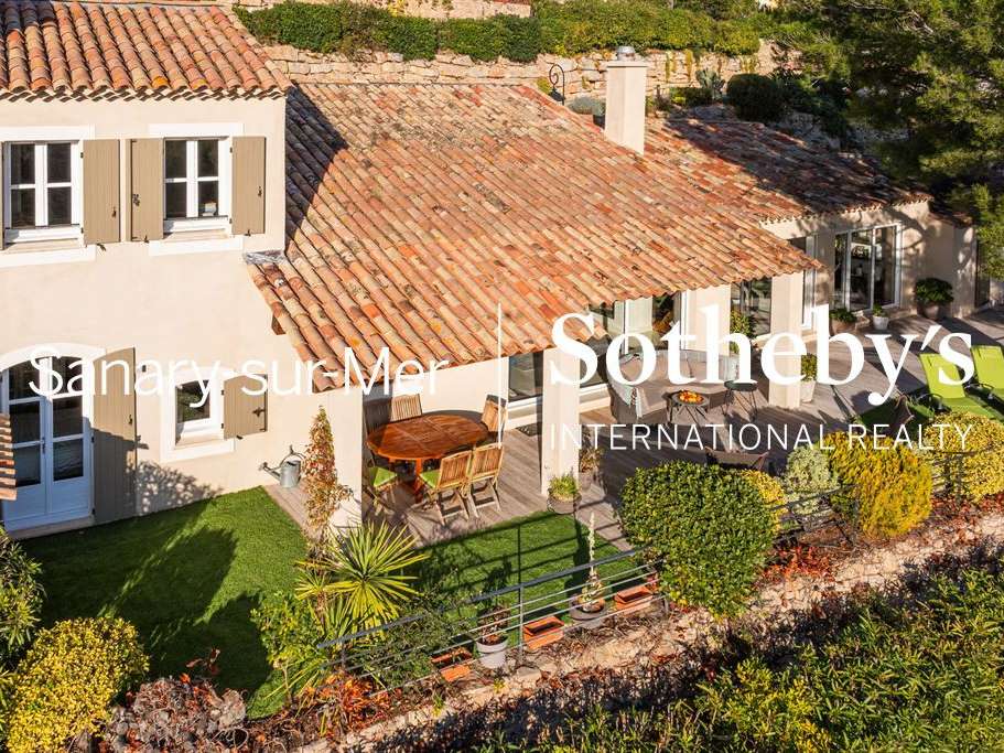 House Saint-Cyr-sur-Mer