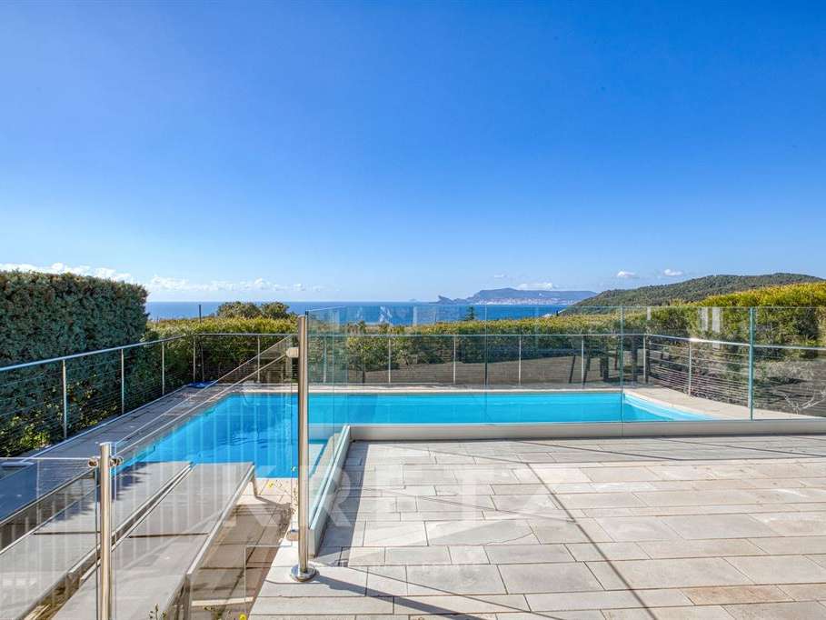 Maison Saint-Cyr-sur-Mer