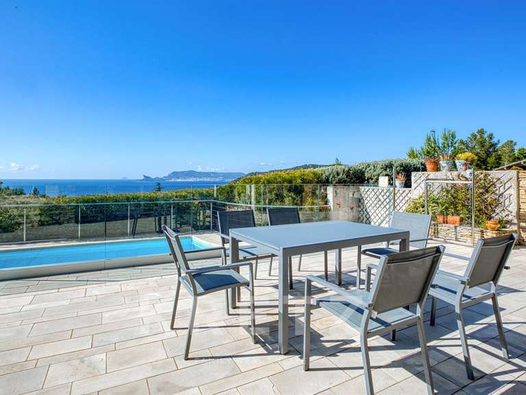 House with Sea view Saint-Cyr-sur-Mer - 3 bedrooms - 200m²