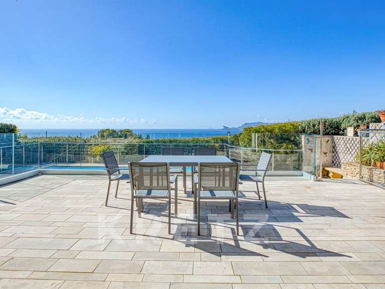 House with Sea view Saint-Cyr-sur-Mer - 3 bedrooms - 200m²