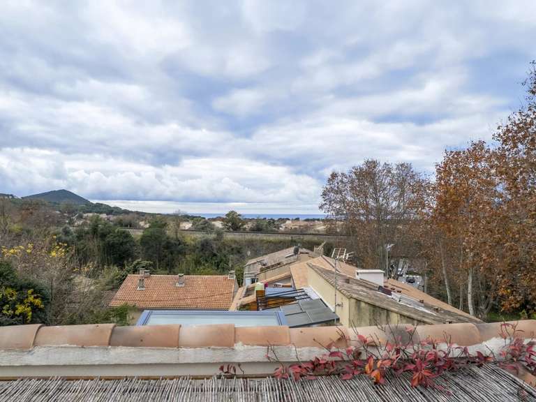 Maison Saint-Cyr-sur-Mer - 2 chambres - 327m²