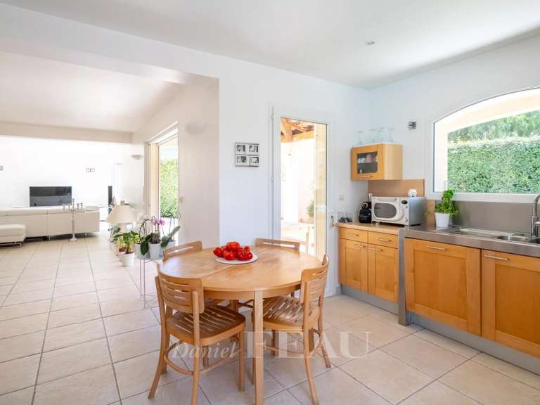 Maison Saint-Cyr-sur-Mer - 4 chambres - 181m²