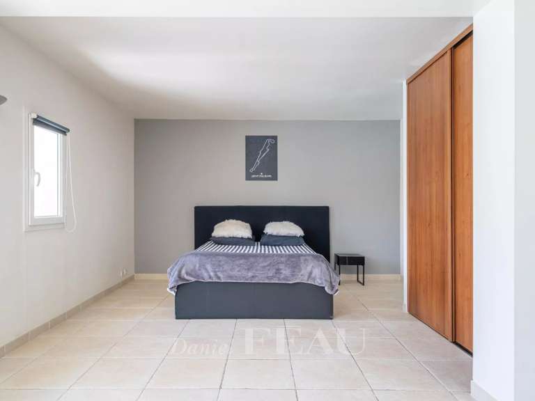 Maison Saint-Cyr-sur-Mer - 4 chambres - 181m²