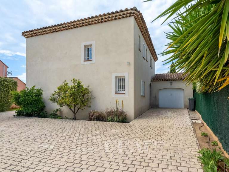 Maison Saint-Cyr-sur-Mer - 4 chambres - 181m²