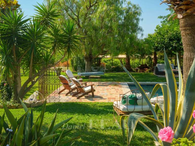 Maison Saint-Cyr-sur-Mer - 11 chambres - 380m²