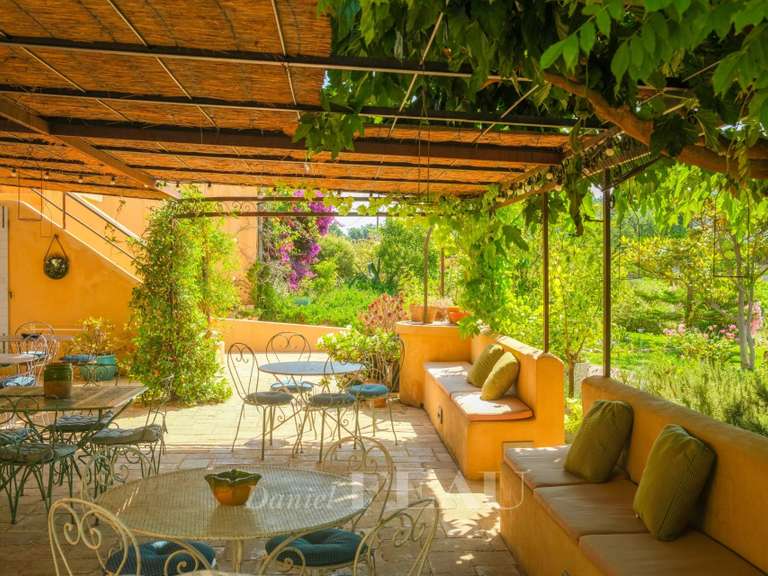 Maison Saint-Cyr-sur-Mer - 11 chambres - 380m²