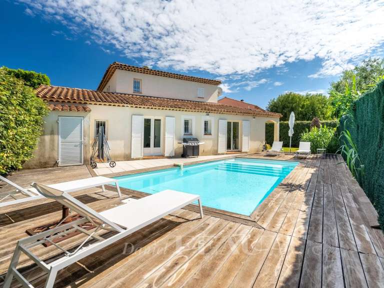 House Saint-Cyr-sur-Mer - 4 bedrooms - 181m²
