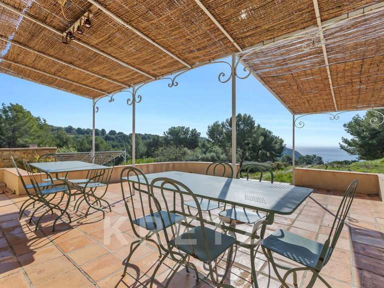 House Saint-Cyr-sur-Mer - 4 bedrooms - 280m²