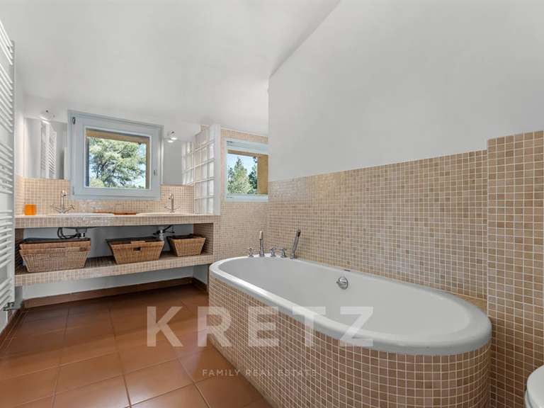 House Saint-Cyr-sur-Mer - 4 bedrooms - 280m²