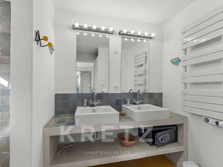 Maison Saint-Cyr-sur-Mer - 280m²