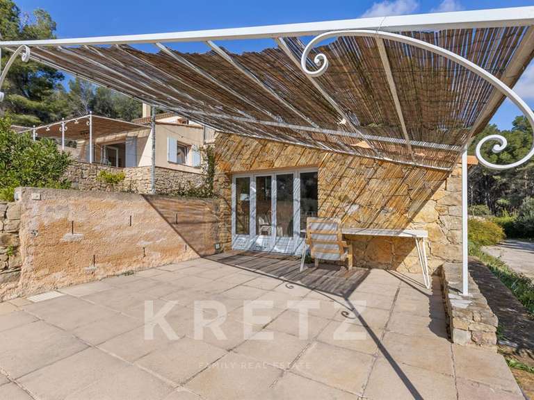 House Saint-Cyr-sur-Mer - 4 bedrooms - 280m²