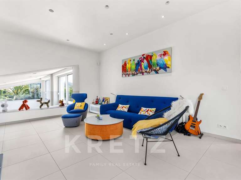 Maison Saint-Cyr-sur-Mer - 5 chambres - 371m²