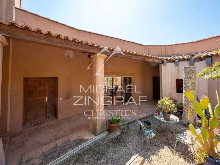 Maison Saint-Cyr-sur-Mer - 12 chambres - 723m²