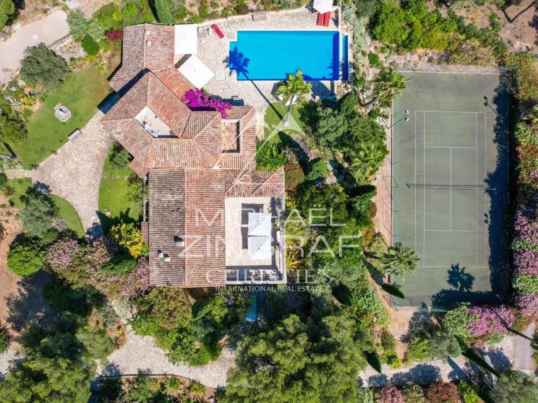 Maison Saint-Cyr-sur-Mer - 12 chambres - 723m²