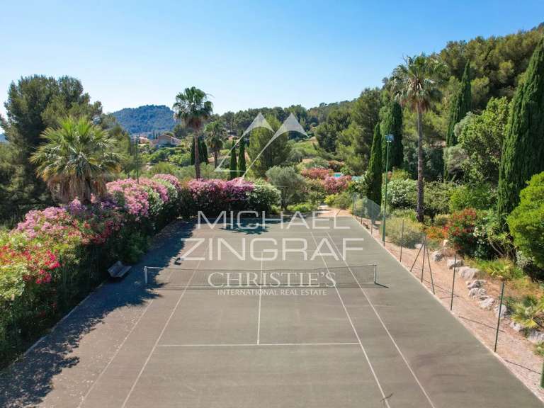 Maison Saint-Cyr-sur-Mer - 12 chambres - 723m²