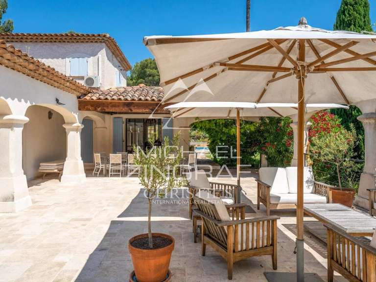 Maison Saint-Cyr-sur-Mer - 12 chambres - 723m²